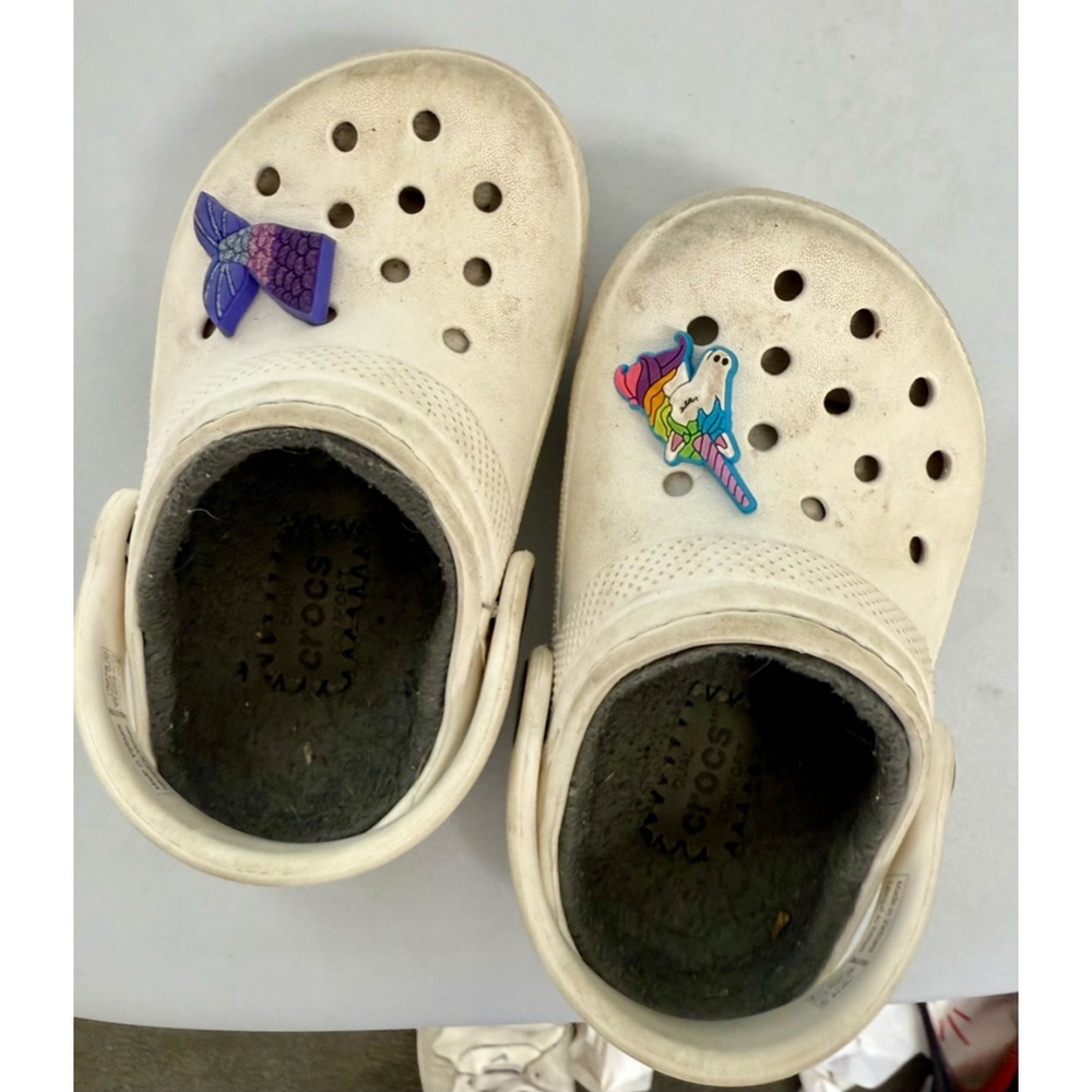 Kids Crocs Clogs Size 6 White - Picture 5 of 5